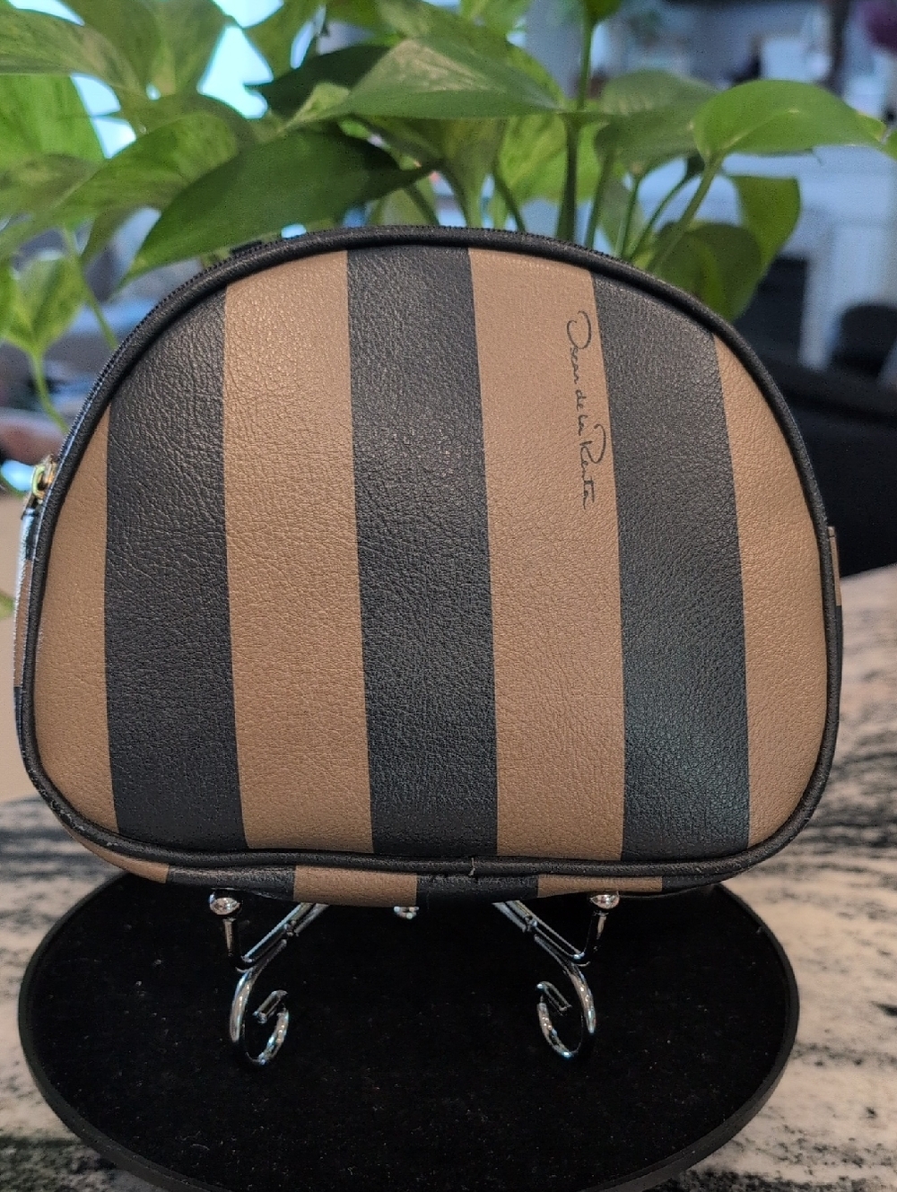 Oscar de la Renta Black and Tan Striped Cosmetic Case